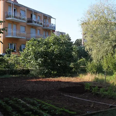 And By The Sea - 7132 Penzion Umag