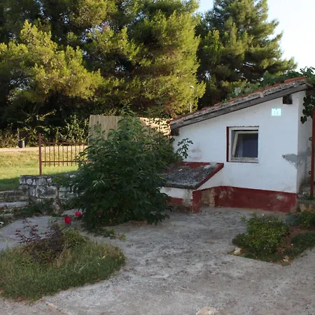 And By The Sea - 7132 Penzion 3*