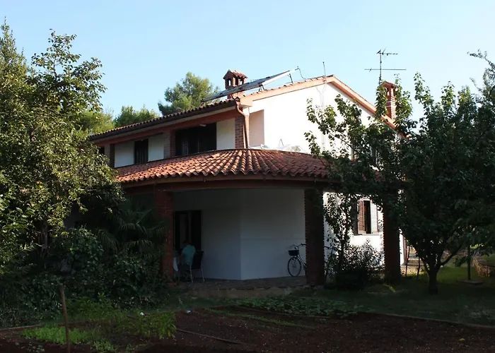 And By The Sea - 7132 Penzion