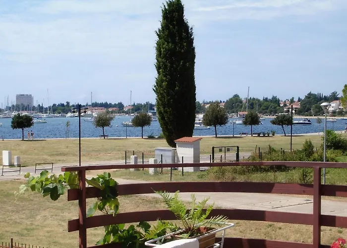 And By The Sea - 7132 Umag